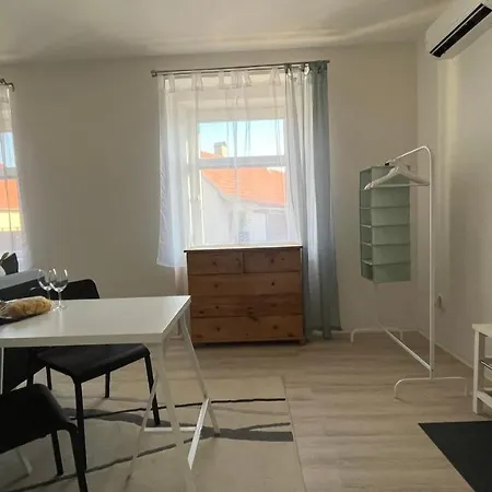 Fara N°71 1 Alloggio in famiglia